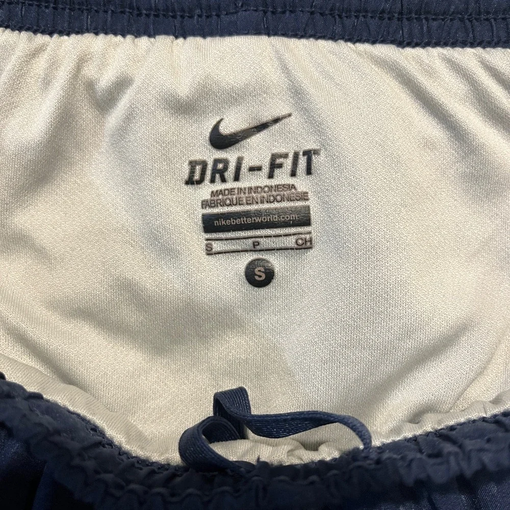 Marquette Golden Eagles Nike Running Shorts Womens Small Blue Stadium Mod Tempo